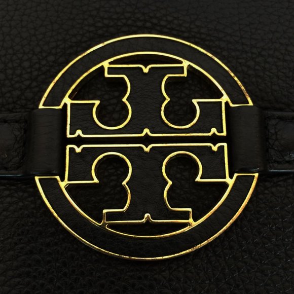 Tory Burch Amanda Fold-Over Messenger Bag - Picture 4 of 11